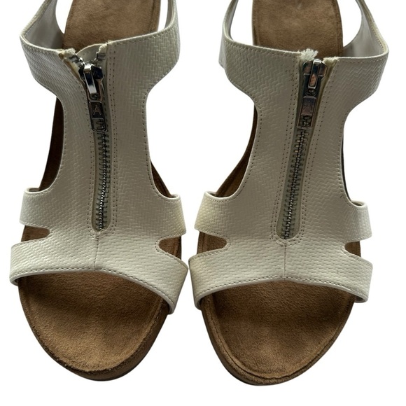 Aerosoles Plushlow Sandals White Front Zip Slingback 4 inch Wedge Heels, 9.5 - Picture 6 of 9